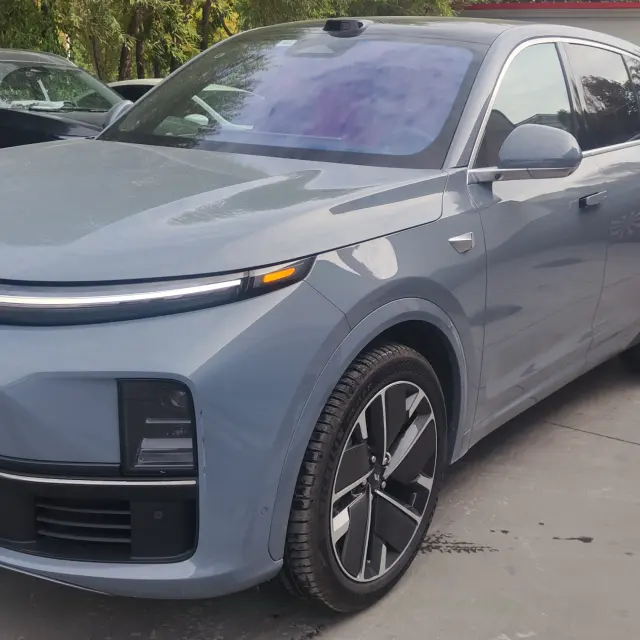 2025 理想 L7 Ultra 蓝灰